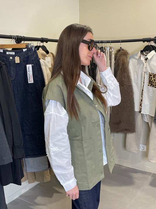 Veste kaki sans manches
